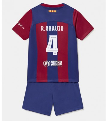 Barcelona Ronald Araujo #4 Primera Equipación Niños 2023-24 Manga Corta (+ Pantalones cortos)